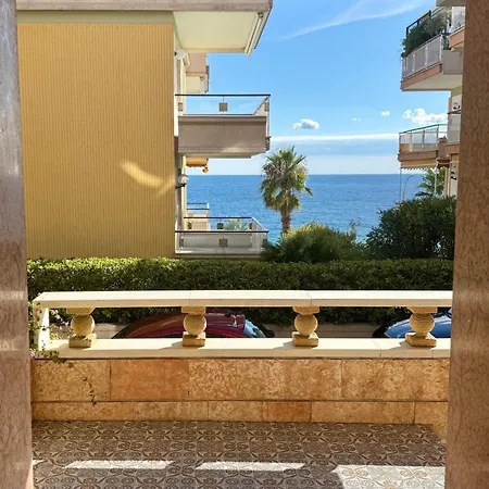 Apartamento Tre Ponti - Spacious, Sea View & Private Parking *